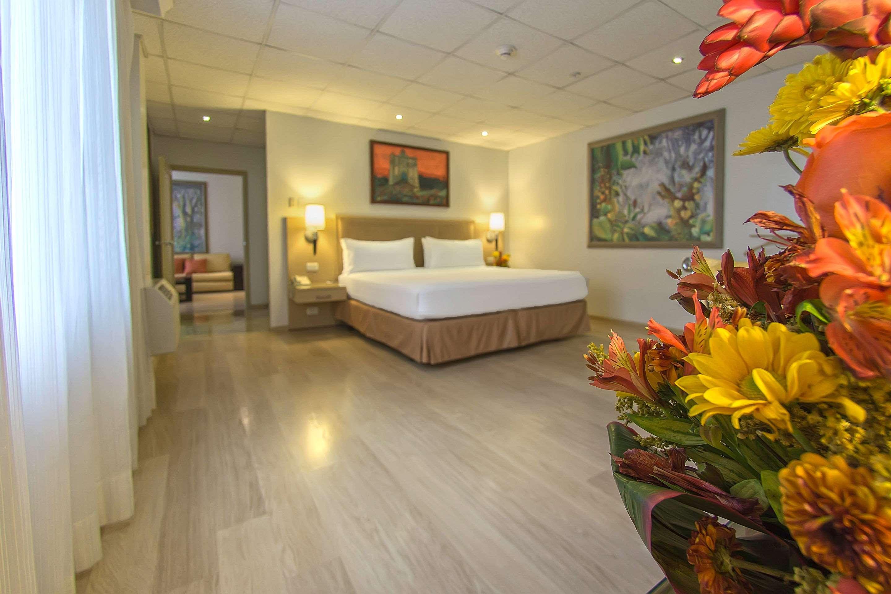 Grand Hotel Guayaquil, Ascend Hotel Collection Exterior photo